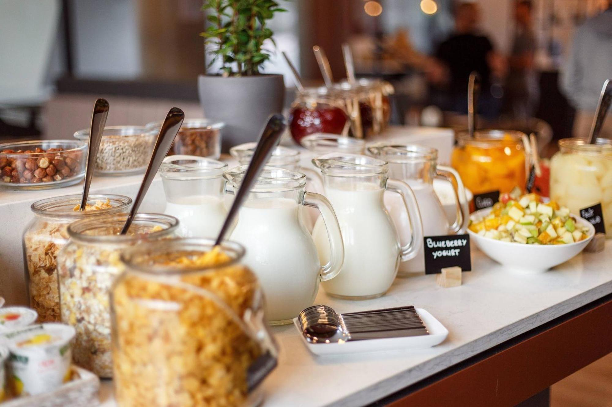 Courtyard By Marriott Center Hotell